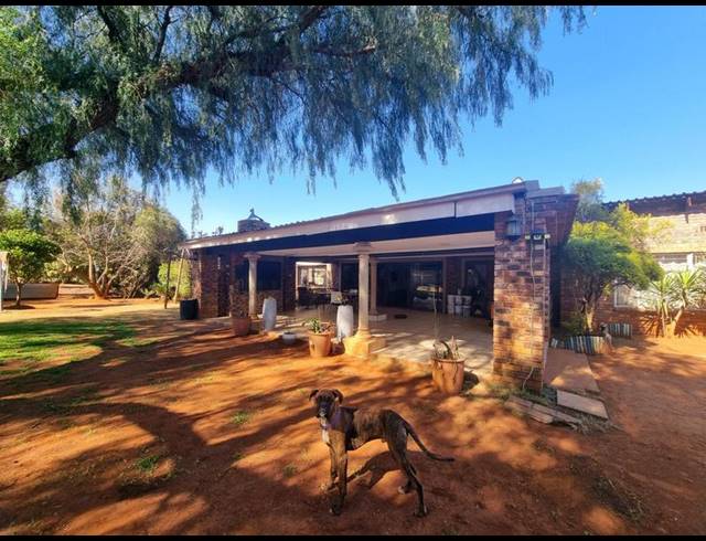 FARM FOR SALE IN WALKER'S FRUIT FARMS